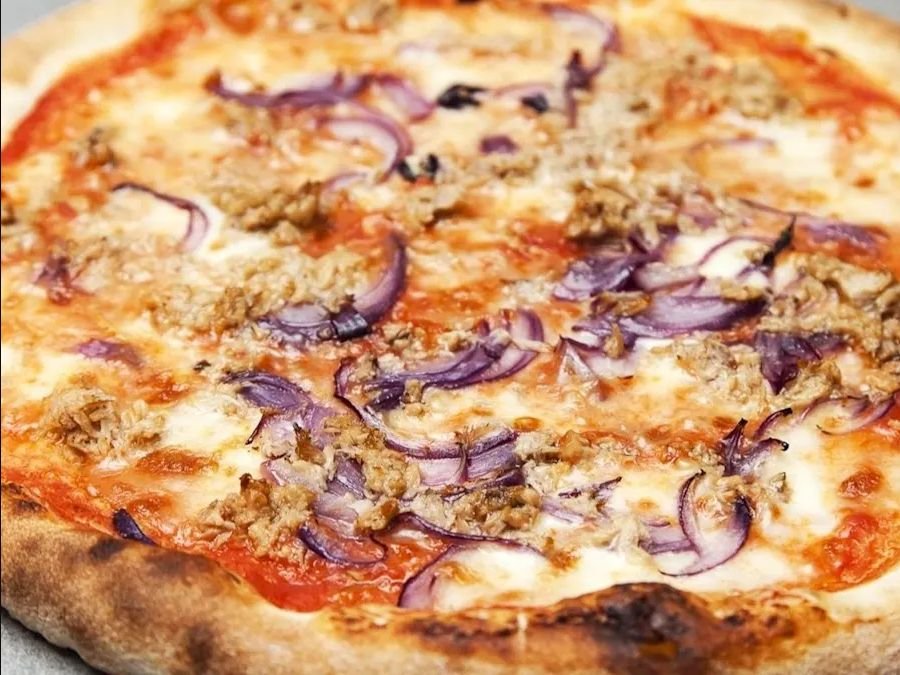 Pizza Tonno e cipolla